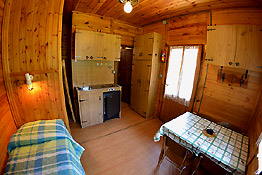 L'interno di un bongalow del Camping al Sole