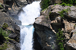 La cascata di Lillaz nei pressi del campeggio